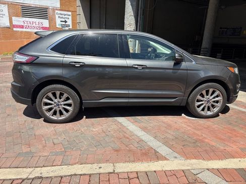 Used 2018 Ford Edge Titanium w/ Equipment Group 301A AWD/4WD image 2