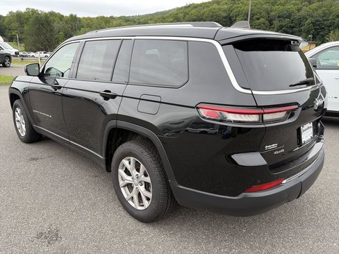 Used 2023 Jeep Grand Cherokee L Limited w/ Luxury Tech Group II AWD/4WD image 3