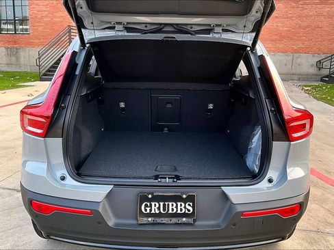 New 2026 Volvo XC40 B5 Core image 45