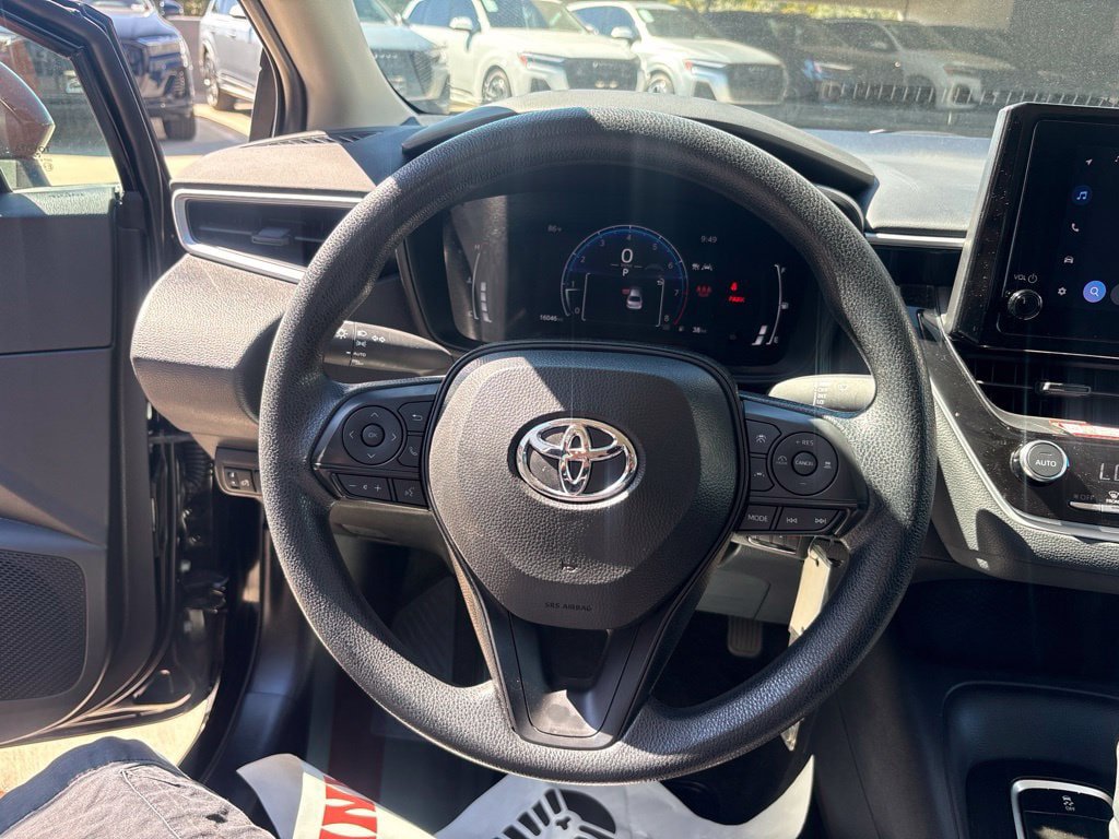 Used 2026 Toyota Corolla LE FWD image 22