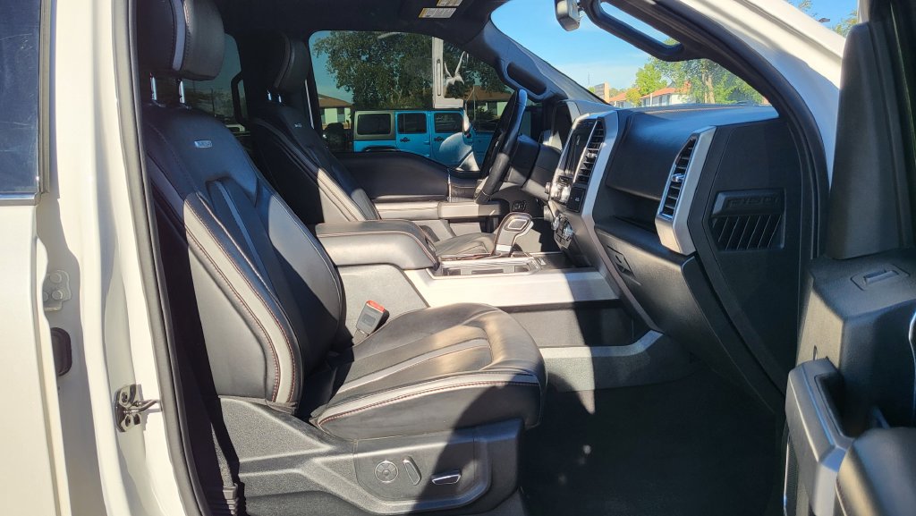 Used 2019 Ford F150 Platinum w/ Equipment Group 701A Luxury AWD/4WD image 18