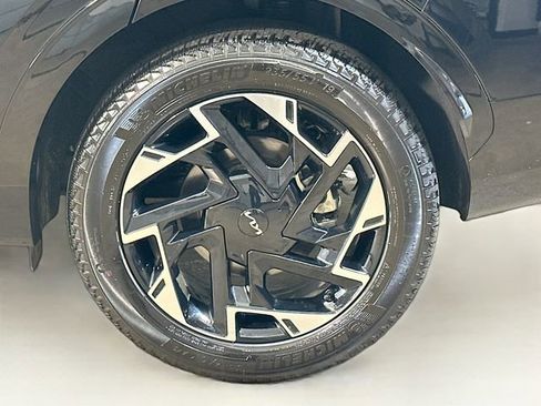 Used 2025 Kia Sportage SX AWD/4WD image 6