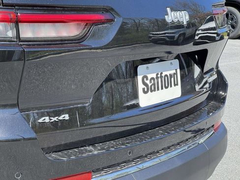 New 2026 Jeep Grand Cherokee L Laredo AWD/4WD image 12