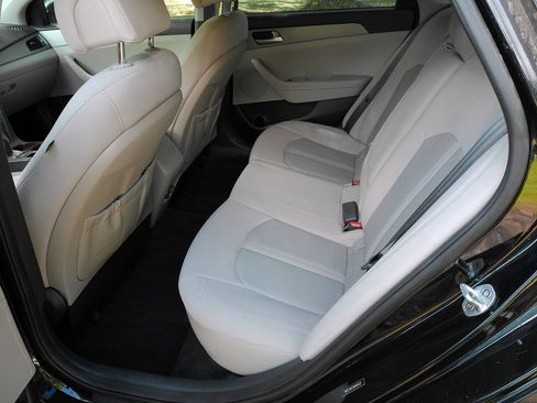 Used 2016 Hyundai Sonata SE FWD image 5