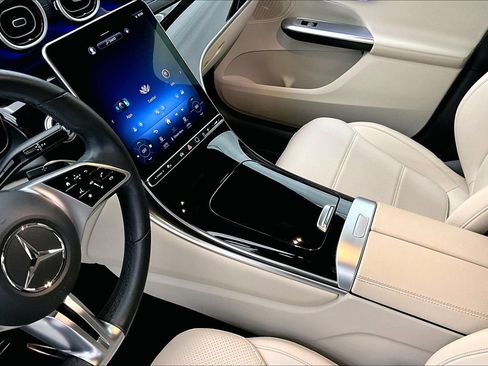 Certified 2023 Mercedes-Benz GLC 300 image 15