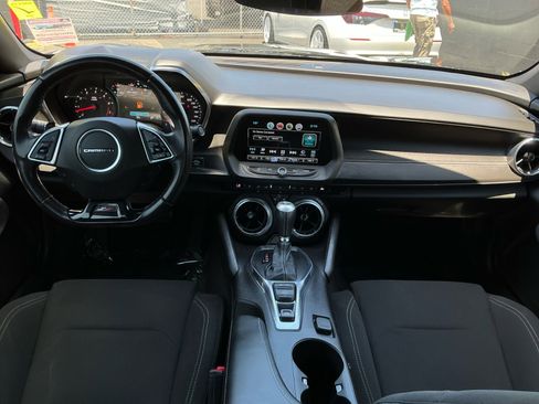 Used 2018 Chevrolet Camaro SS RWD image 15