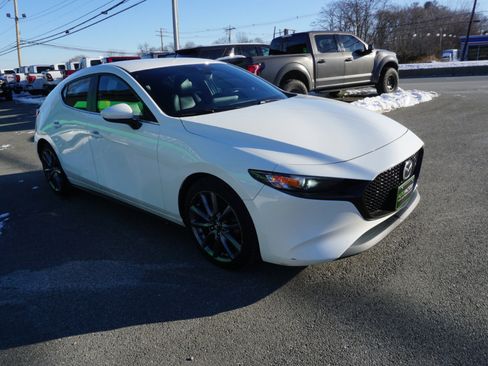 Used 2019 MAZDA MAZDA3 AWD Auto w/Preferred Pkg image 4