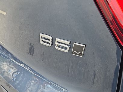 New 2026 Volvo XC40 B5 Ultra w/ Protection Package Premier