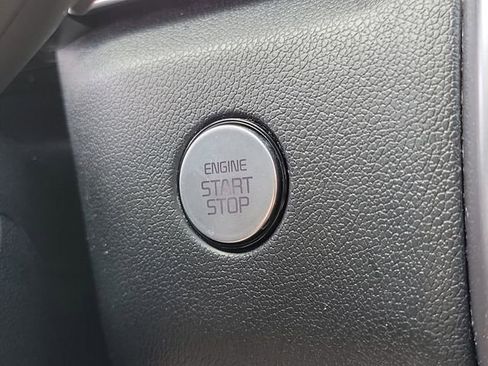 Used 2022 Kia Sorento EX w/ Panoramic Sunroof Package image 13