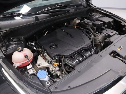 Used 2023 Kia Sportage EX image 16