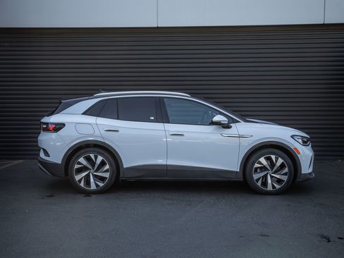 Used 2021 Volkswagen ID.4 Pro S w/ Gradient Package image 8