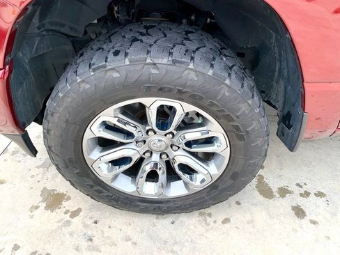 Used 2023 RAM 1500 Laramie AWD/4WD image 9