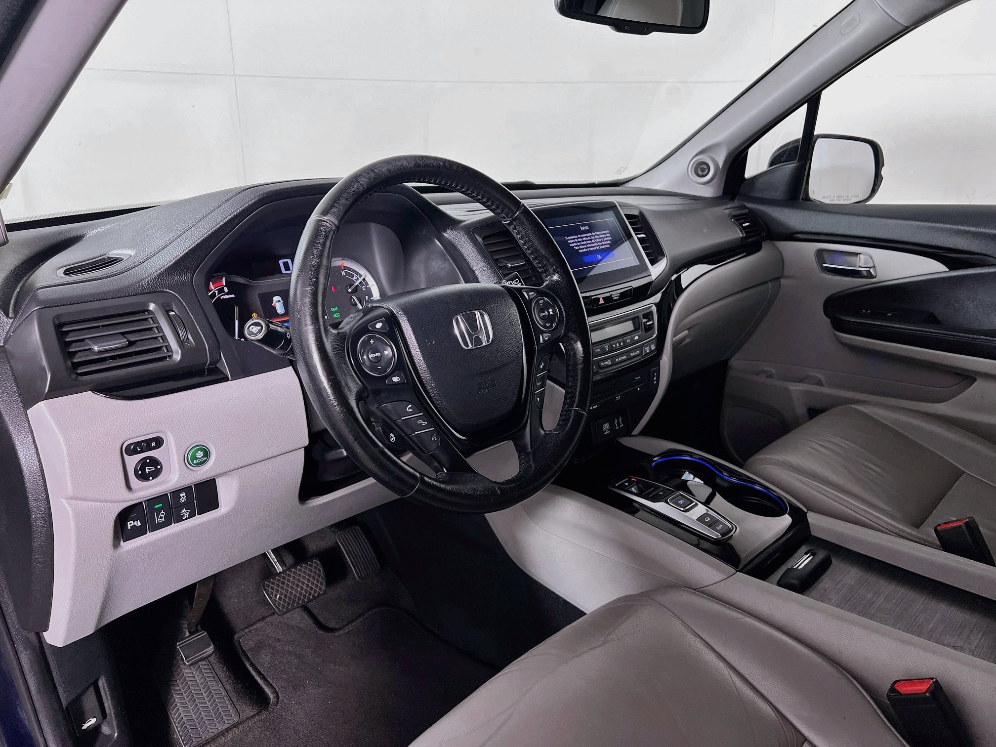 Used 2016 Honda Pilot Touring image 9