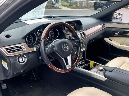 Used 2014 Mercedes-Benz E 350 Sedan image 17