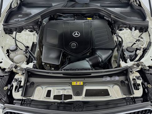 Used 2023 Mercedes-Benz GLC 300 image 10
