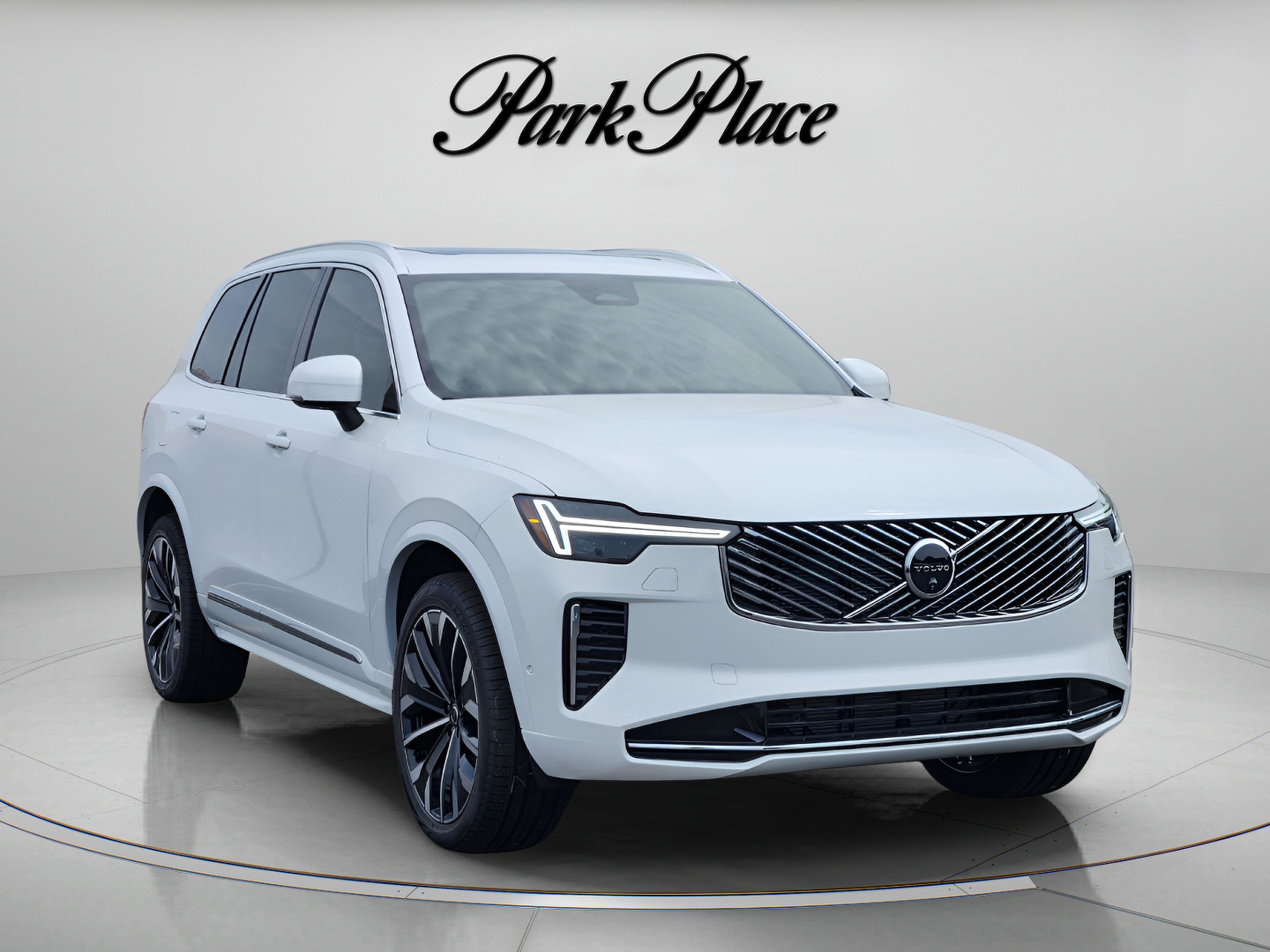 Used 2026 Volvo XC90 B6 Plus w/ Protection Package Premier AWD/4WD image 8