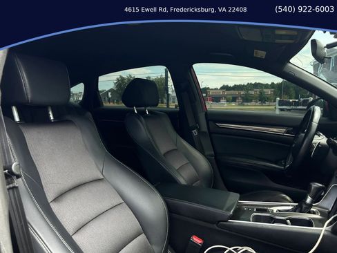 Used 2018 Honda Accord Sport image 14