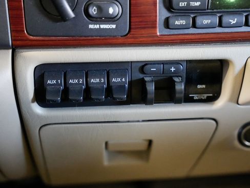 Used 2005 Ford F350 4x4 Crew Cab DRW Super Duty image 22