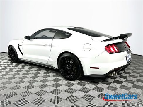 Used 2020 Ford Mustang Shelby GT350 w/ Technology Package image 5