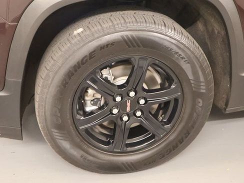 Used 2021 GMC Acadia AT4 w/ Trailering Package AWD/4WD image 8