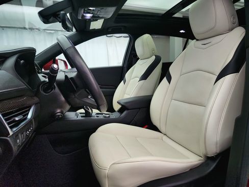 Used 2019 Cadillac XT4 Sport AWD/4WD image 10