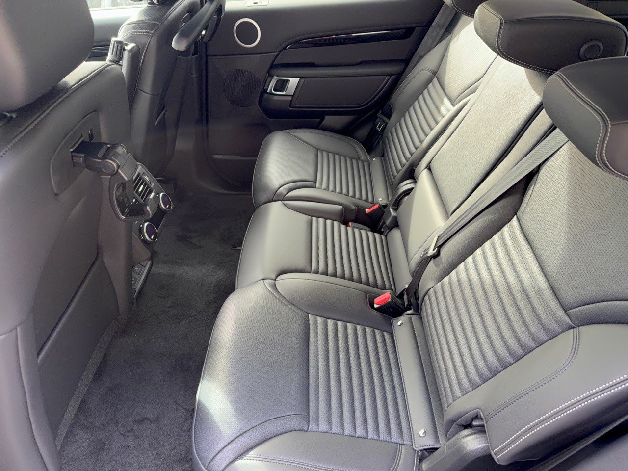 New 2026 Land Rover Discovery S AWD/4WD image 24