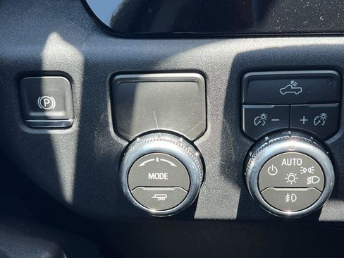 New 2026 GMC Sierra 1500 Elevation w/ LPO, Elevation Black Package RWD image 22