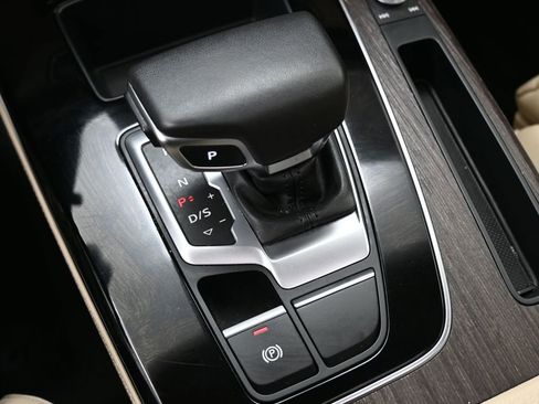 Used 2023 Audi Q5 2.0T Prestige w/ Prestige Package AWD/4WD image 31