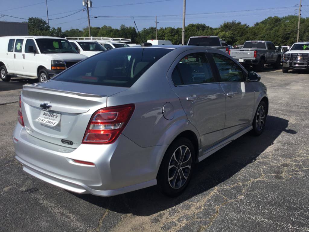 Used 2018 Chevrolet Sonic LT w/ RS Package FWD image 4