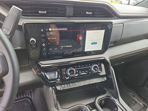 Used 2025 GMC Sierra 2500 AT4 AWD/4WD image 11