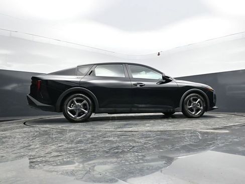 Used 2025 Kia K4 FWD image 49