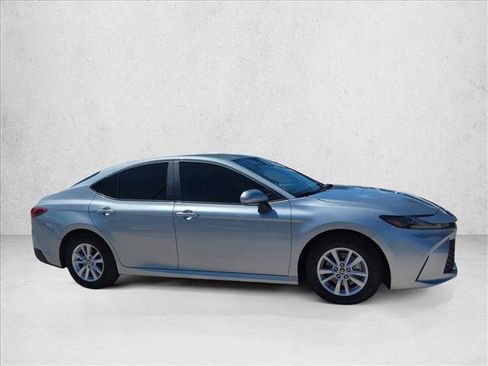 Certified 2025 Toyota Camry LE FWD image 4