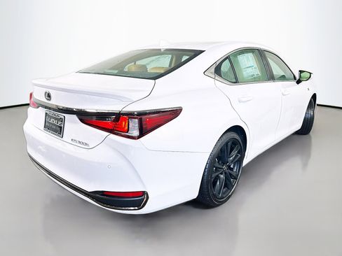 New 2025 Lexus ES 300h F Sport image 7