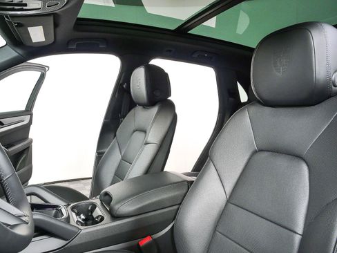 New 2026 Porsche Cayenne AWD/4WD image 5
