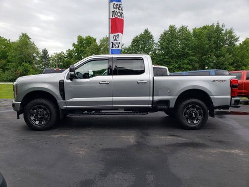 Used 2024 Ford F250 Lariat w/ Sport Appearance Package AWD/4WD image 9