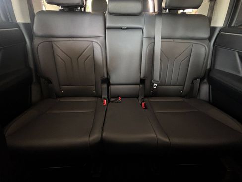Used 2025 Hyundai Santa Fe SEL FWD image 40