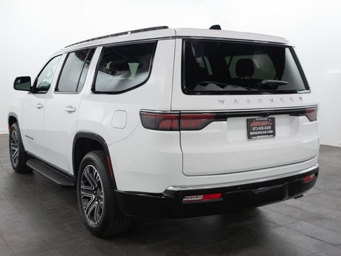 Used 2025 Jeep Wagoneer Series II RWD image 10