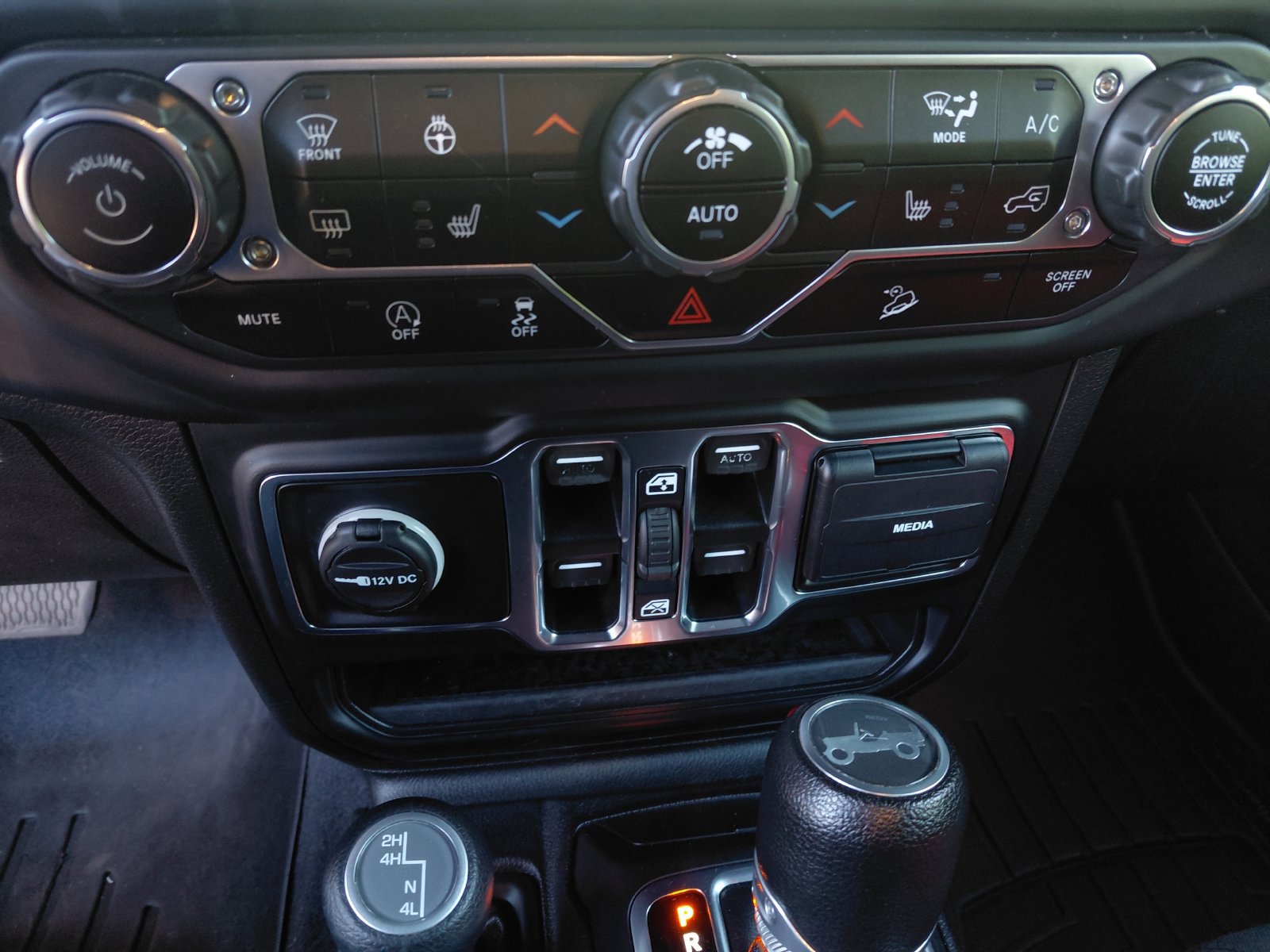 Used 2019 Jeep Wrangler Unlimited Sport S AWD/4WD image 13