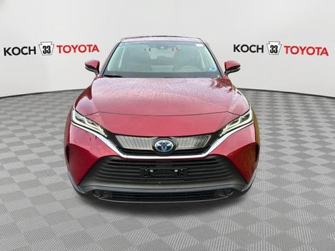 Used 2024 Toyota Venza LE AWD/4WD image 2
