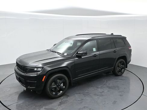 New 2025 Jeep Grand Cherokee L Limited w/ Black Appearance Package image 2