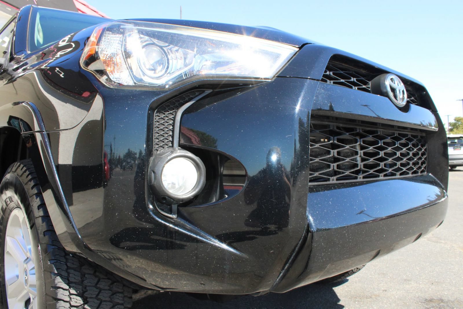 Used 2018 Toyota 4Runner SR5 Premium AWD/4WD image 11