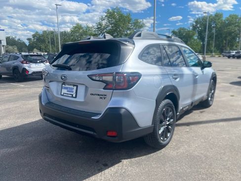 Used 2024 Subaru Outback Onyx Edition XT AWD/4WD image 7