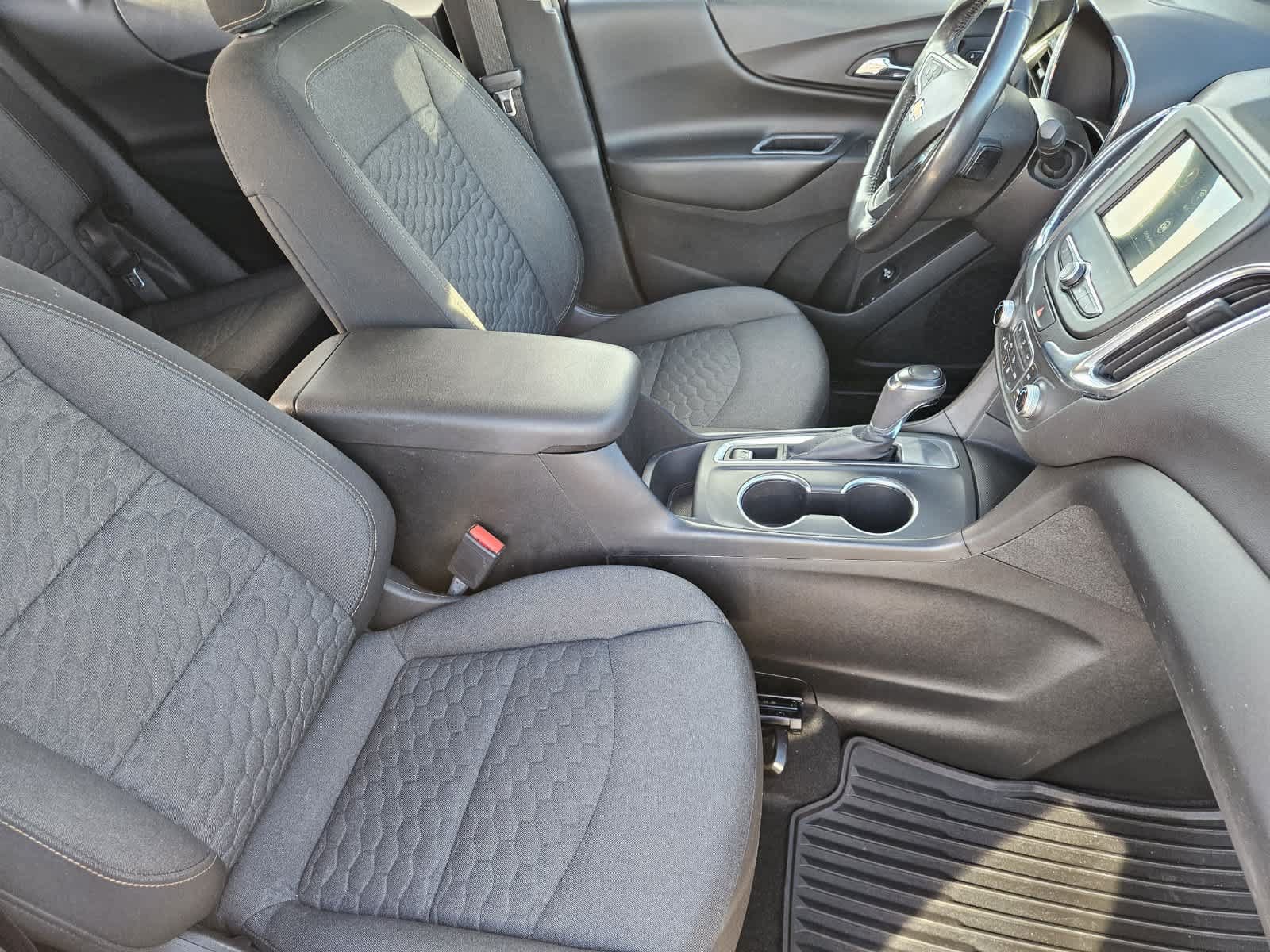 Used 2019 Chevrolet Equinox LT FWD image 12