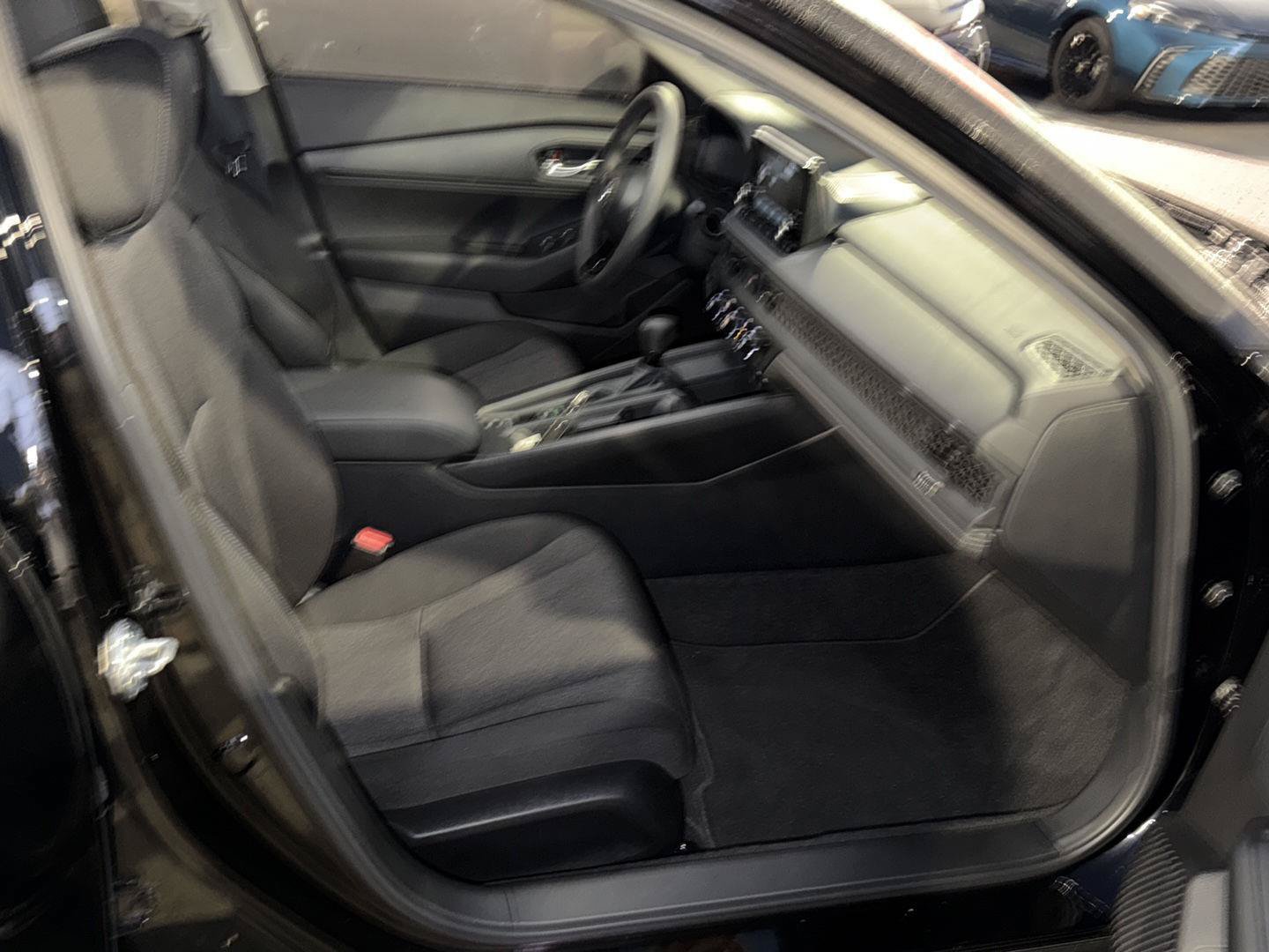 Used 2025 Honda Accord LX image 12