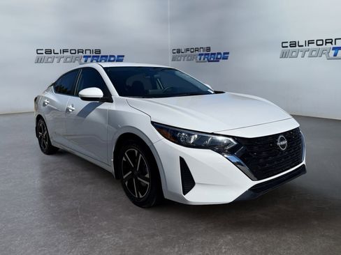 Used 2024 Nissan Sentra SV image 3