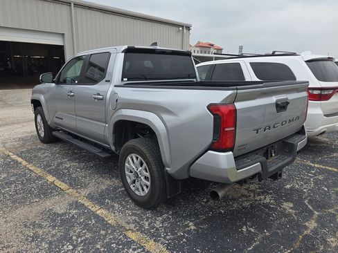 Used 2024 Toyota Tacoma SR5 RWD image 3