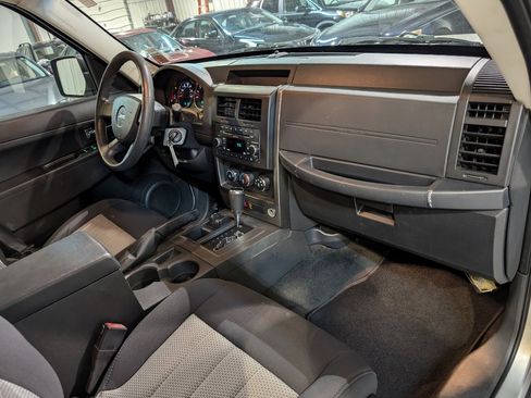 Used 2010 Jeep Liberty Sport w/ Popular Equipment Group image 27