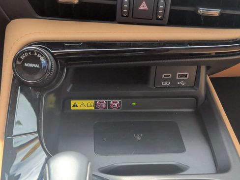 Used 2024 Lexus NX 250 FWD image 26