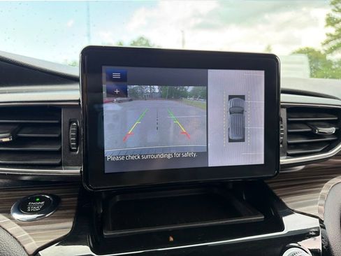 Used 2021 Ford Explorer Limited w/ Equipment Group 301A RWD image 11