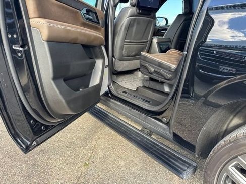 Used 2026 GMC Yukon XL Denali Ultimate w/ LPO, Floor Liner Package AWD/4WD image 21